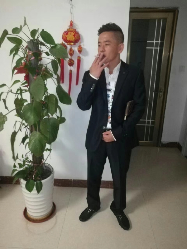 男人三十而立的第二张照片--龙岩相亲服务中心