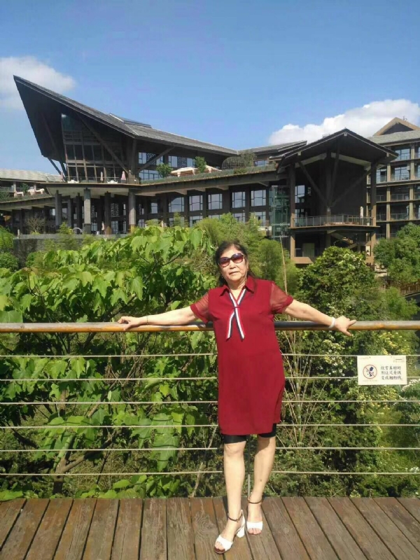 王老师的第一张照片--龙岩相亲服务中心