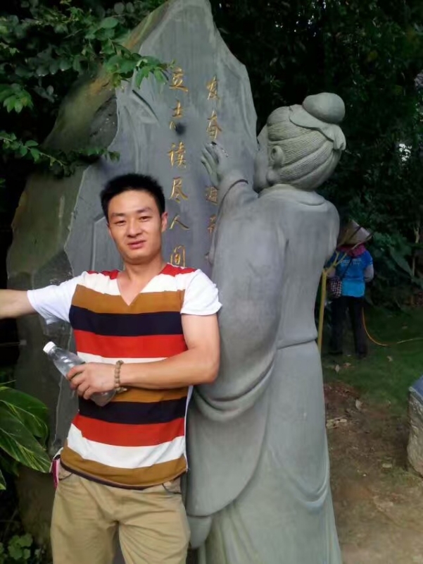 相依相伴的第一张照片--龙岩相亲服务中心