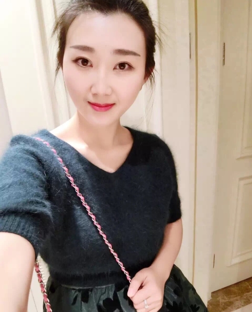 小妮的第三张照片--龙岩相亲服务中心