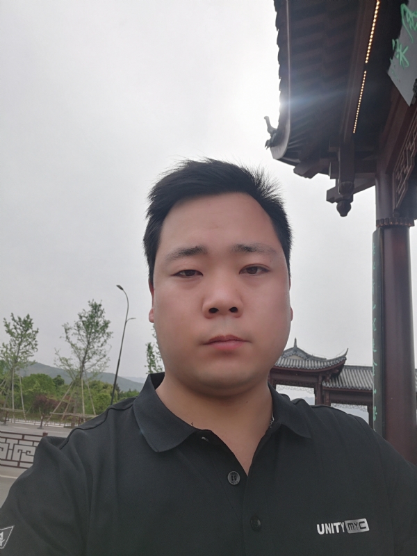 微笑的第一张照片--龙岩相亲服务中心