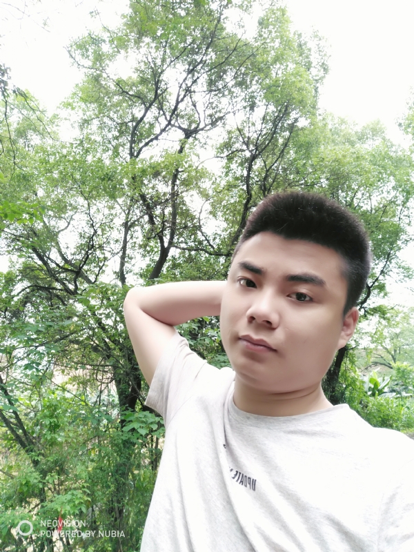 黄帅哥的第一张照片--龙岩相亲服务中心