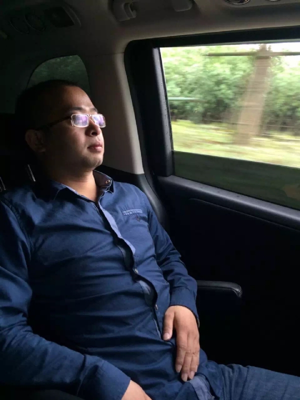 世界那么大的第三张照片--龙岩相亲服务中心