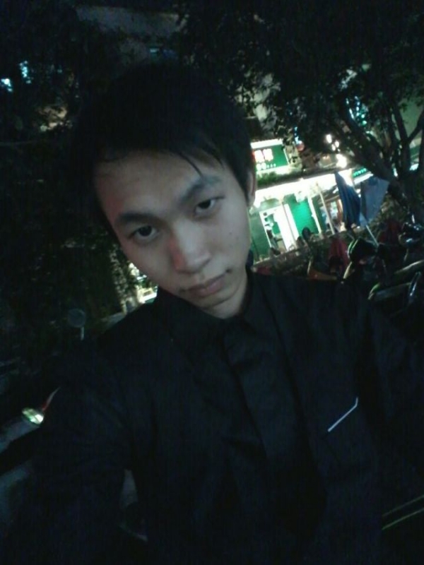 瞬间回眸的第一张照片--龙岩相亲服务中心