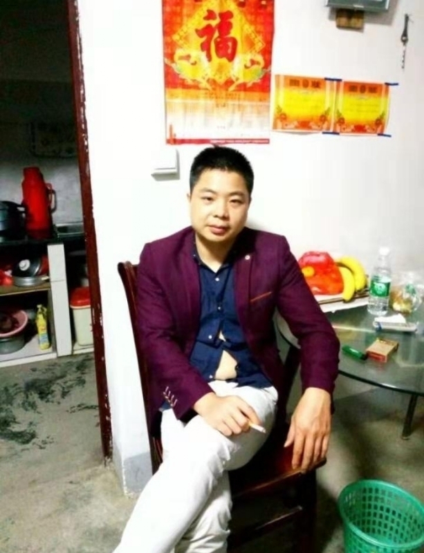 蓝色的微笑的第一张照片--龙岩相亲服务中心