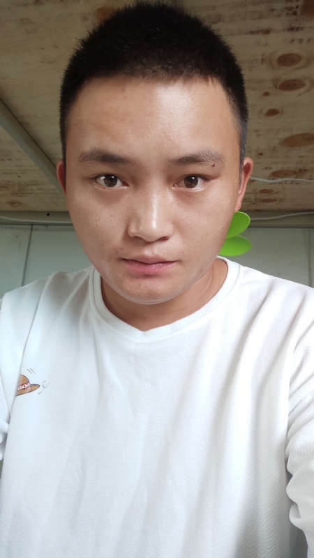 水里面的云呀的第一张照片--龙岩相亲服务中心