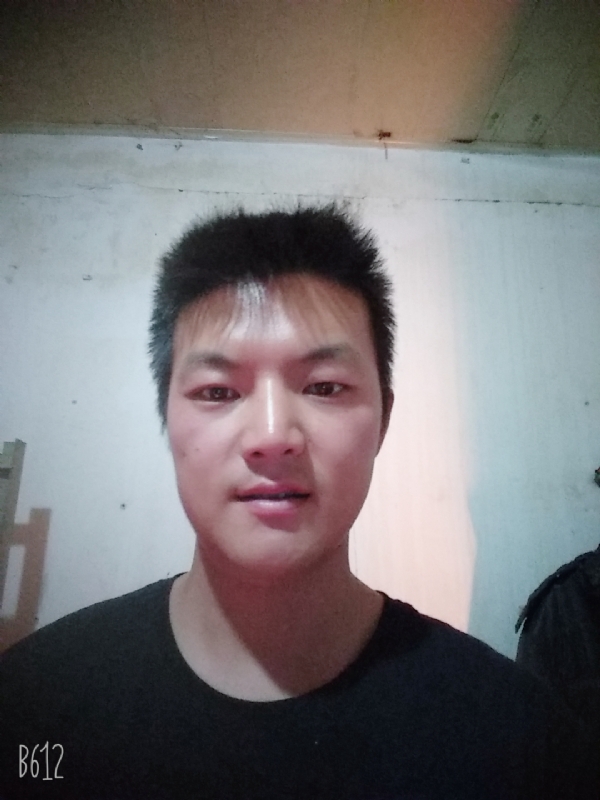 风轻云淡的第一张照片--龙岩相亲服务中心