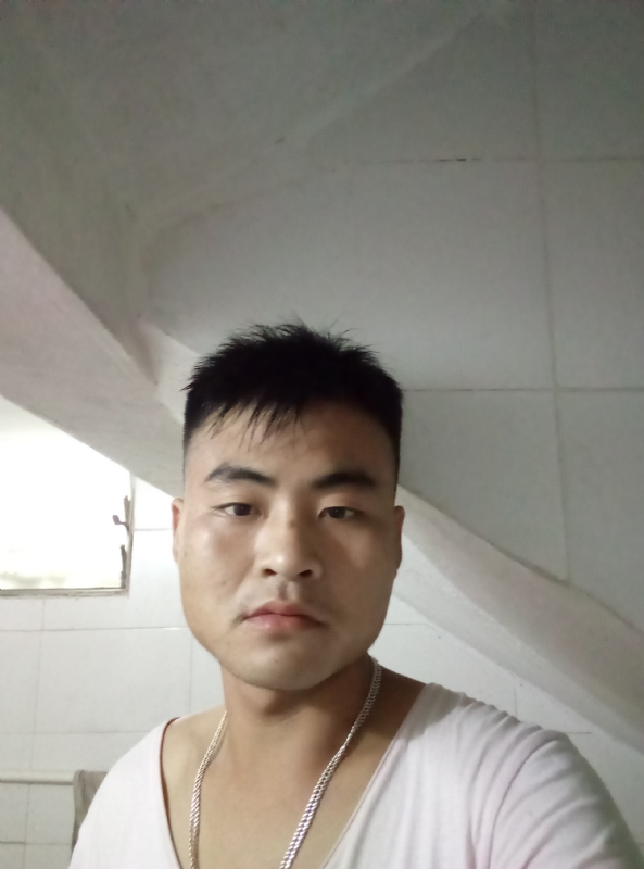 落叶知秋的第一张照片--龙岩相亲服务中心