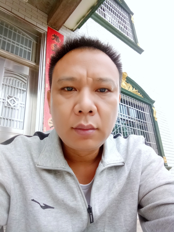 随缘的第一张照片--龙岩相亲服务中心