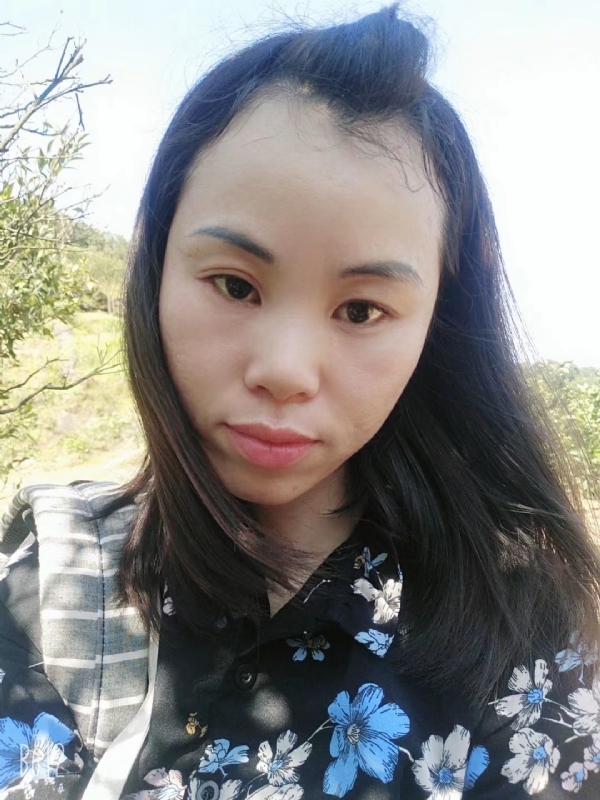 英英的第一张照片--龙岩相亲服务中心