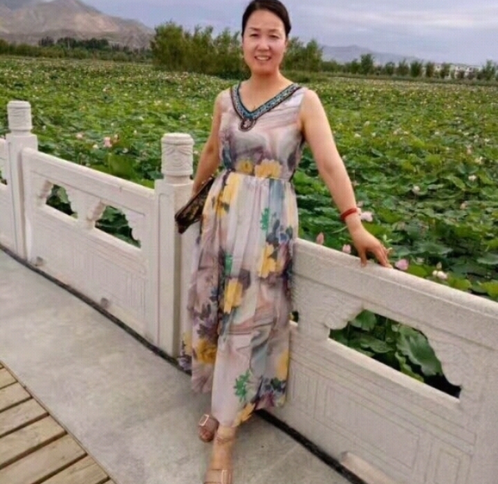 红叶的第一张照片--龙岩相亲服务中心