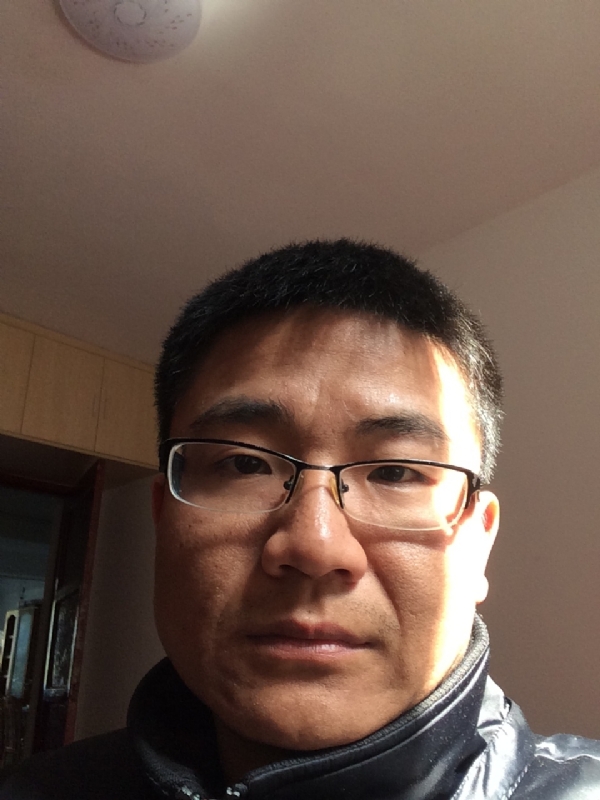 余浩浩的第一张照片--龙岩相亲服务中心