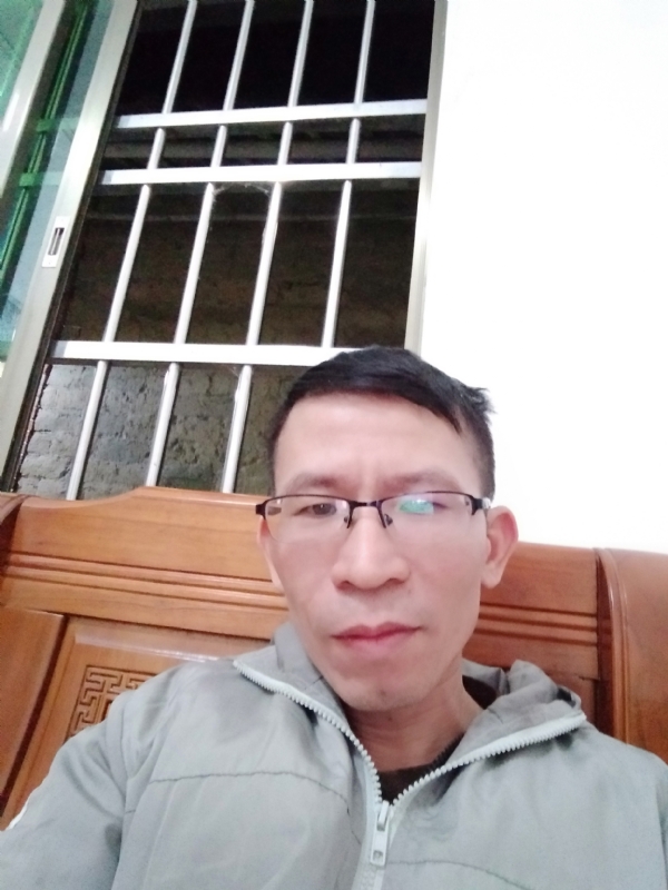 奋斗的第一张照片--龙岩相亲服务中心