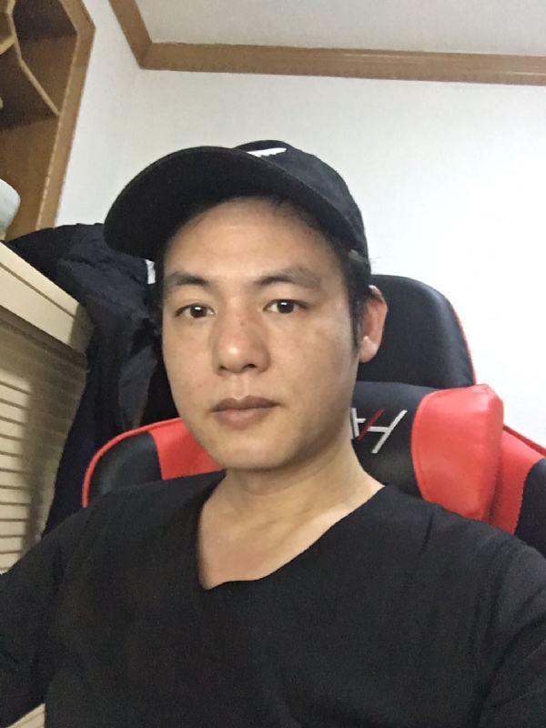 扛枪打鸟的第一张照片--龙岩相亲服务中心