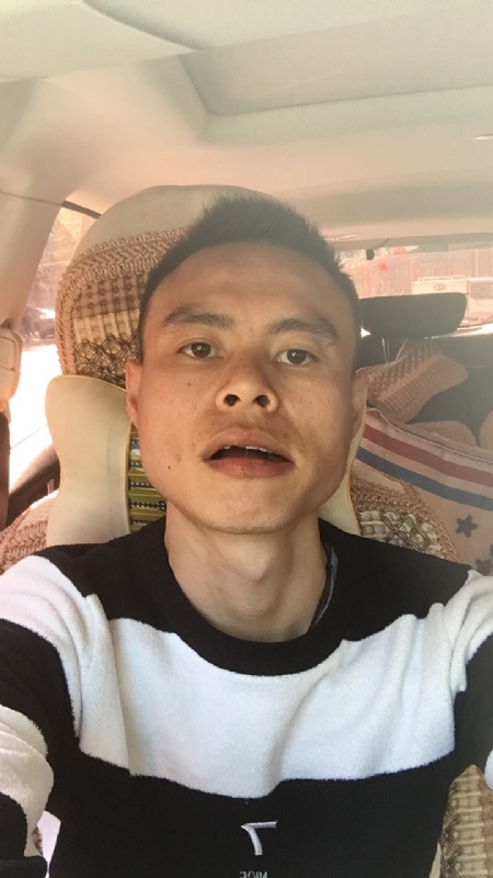 小何的第一张照片--龙岩相亲服务中心