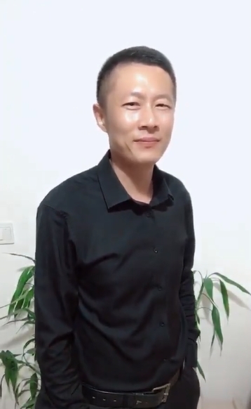 地huhi的第一张照片--龙岩相亲服务中心