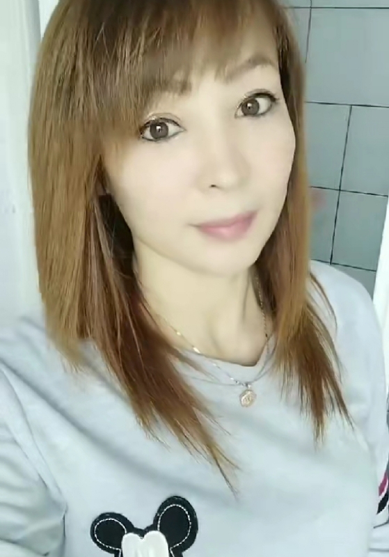 魅力白玲的第一张照片--龙岩相亲服务中心
