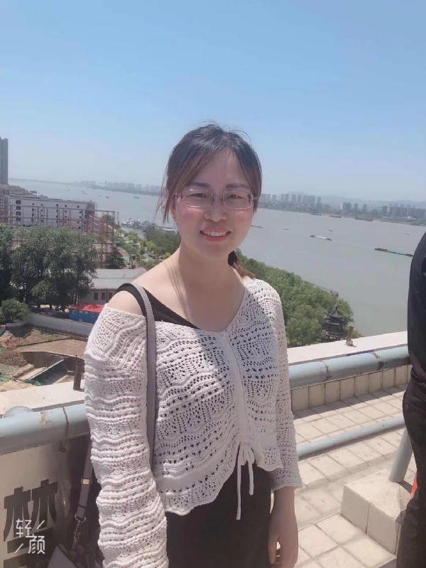 随缘的第一张照片--龙岩相亲服务中心