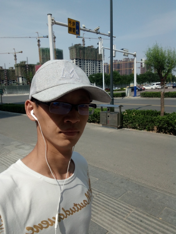 挥一挥手什么都没有的第一张照片--龙岩相亲服务中心