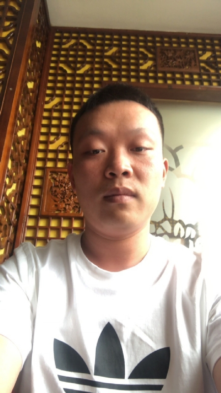 唐子龙的第一张照片--龙岩相亲服务中心