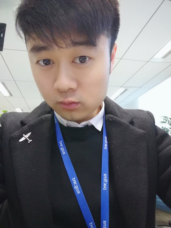 择一爱与被爱的第一张照片--龙岩相亲服务中心