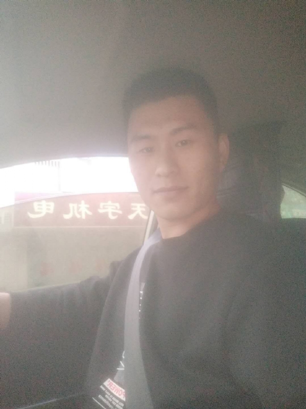老鼠爱上猫的第一张照片--龙岩相亲服务中心