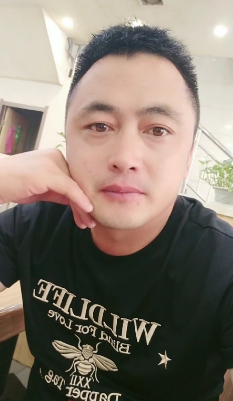 廖艾德的第一张照片--龙岩相亲服务中心