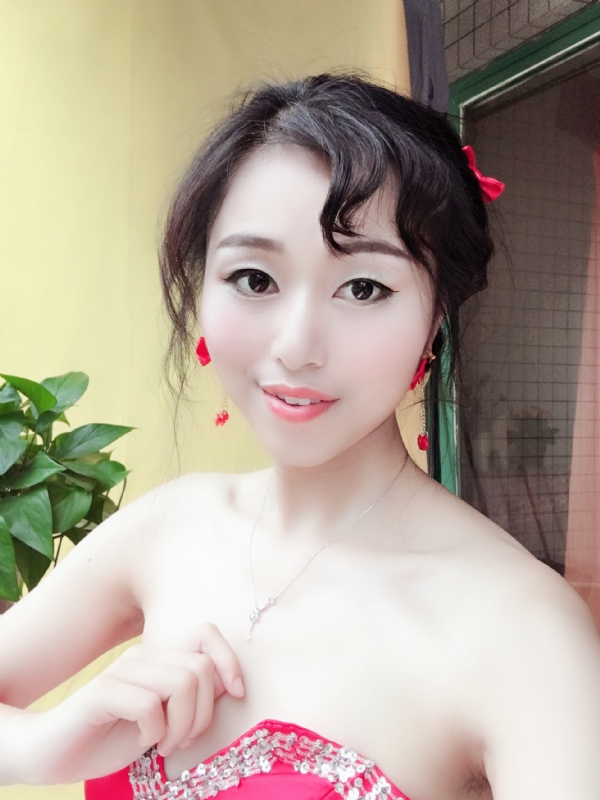 薇薇的第二张照片--龙岩相亲服务中心