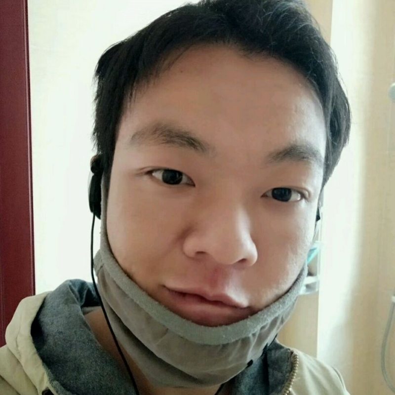 泡沫哭泣的第一张照片--龙岩相亲服务中心