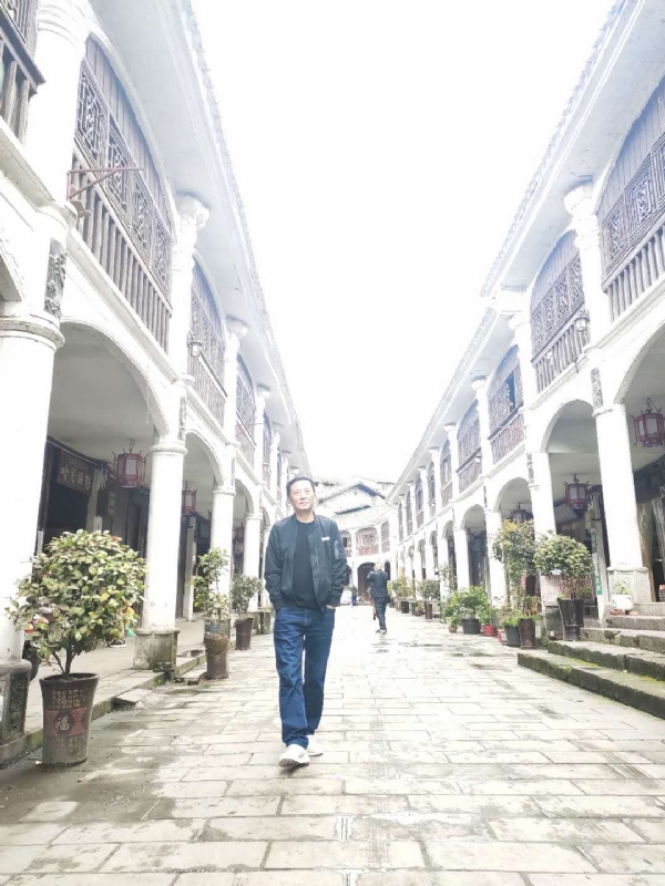 斌哥哥的第一张照片--龙岩相亲服务中心