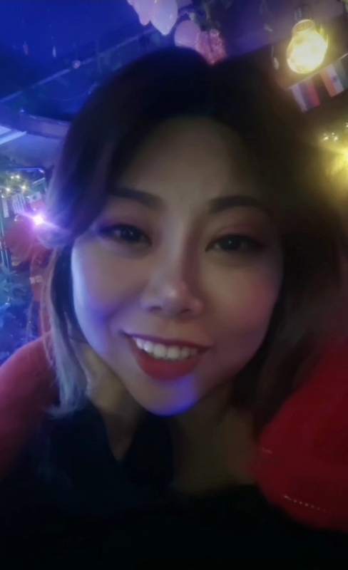 收快递的费仙女的第一张照片--龙岩相亲服务中心