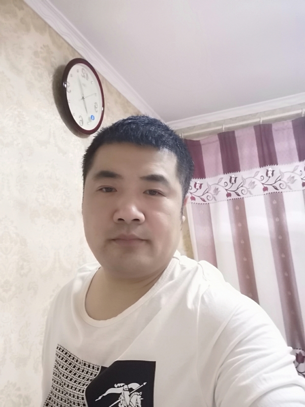 爱你的眼睛的第一张照片--龙岩相亲服务中心