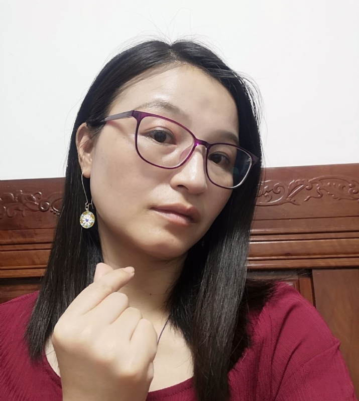妹叮的第一张照片--龙岩相亲服务中心
