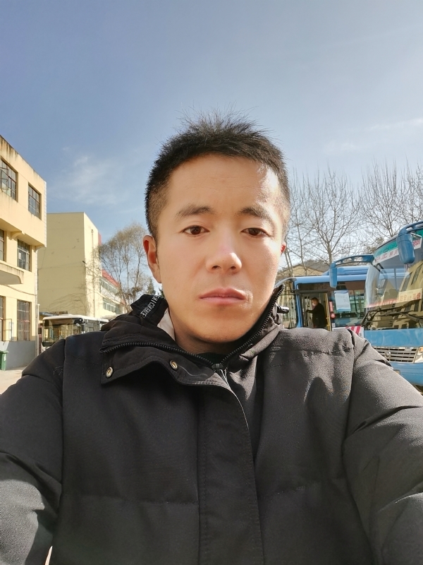孤独的云的第一张照片--龙岩相亲服务中心