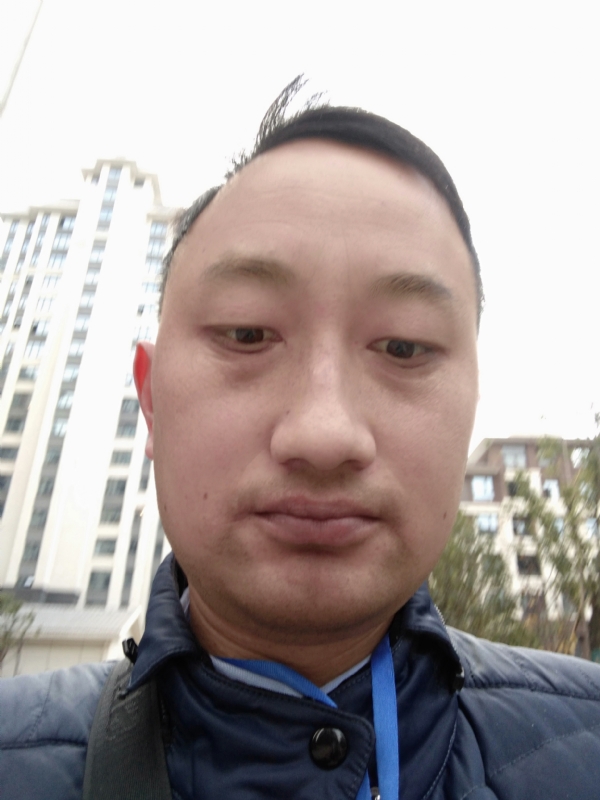 老男人的第一张照片--龙岩相亲服务中心