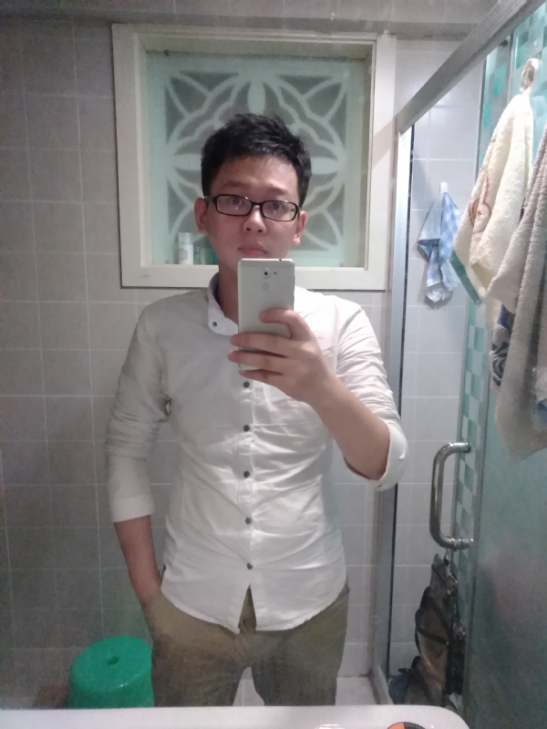 花谢魂伤的第一张照片--龙岩相亲服务中心