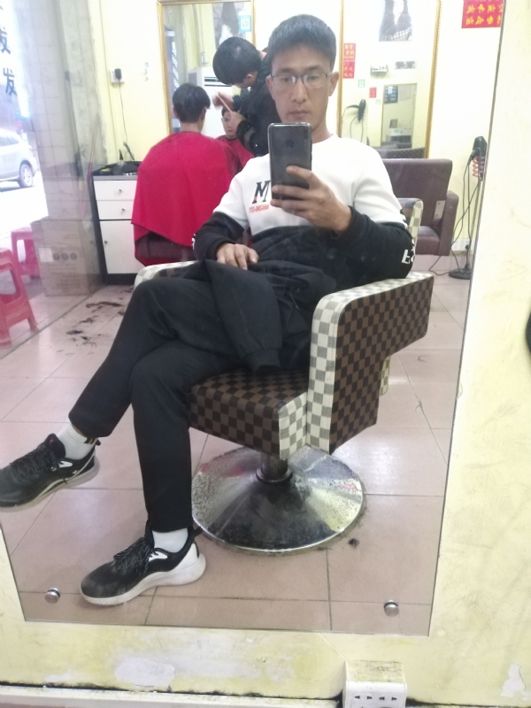 hushuai的第一张照片--龙岩相亲服务中心