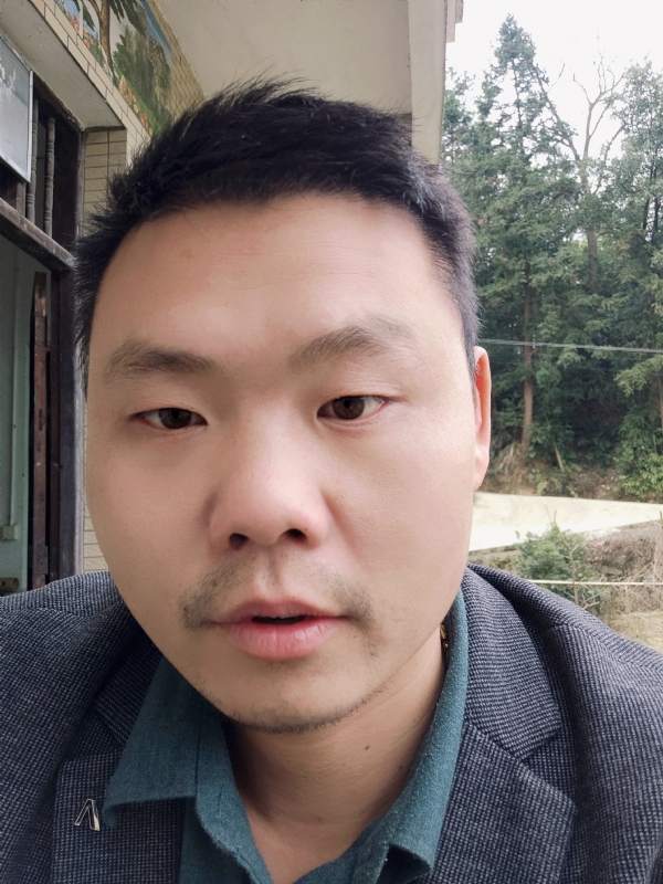 曾小焱的第一张照片--龙岩相亲服务中心