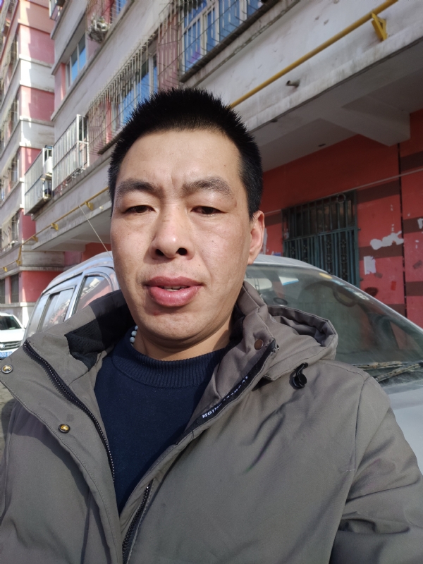 华哥的第二张照片--龙岩相亲服务中心