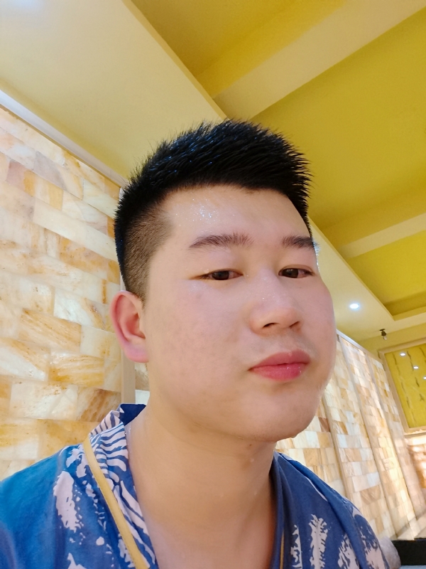 六月与阿十二的第一张照片--龙岩相亲服务中心