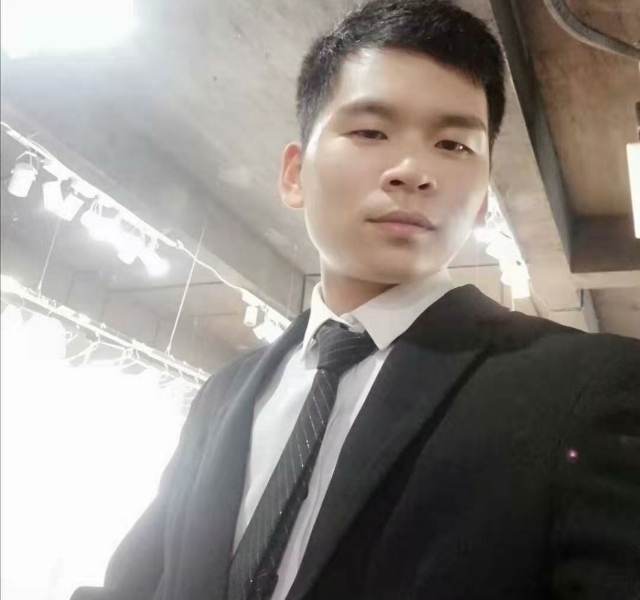 凌晨三点三分的第二张照片--龙岩相亲服务中心