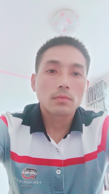 染红尘世的第一张照片--龙岩相亲服务中心