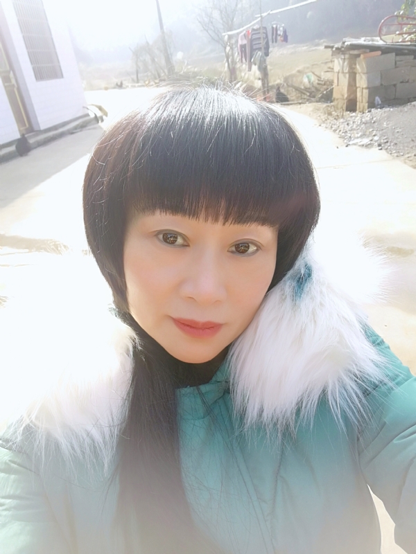 金鱼儿的第一张照片--龙岩相亲服务中心