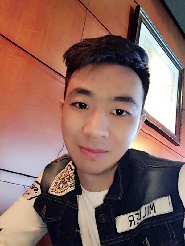 滞后的微笑的第三张照片--龙岩相亲服务中心