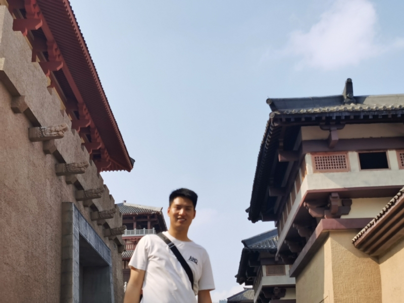 咸鱼不闲的第二张照片--龙岩相亲服务中心