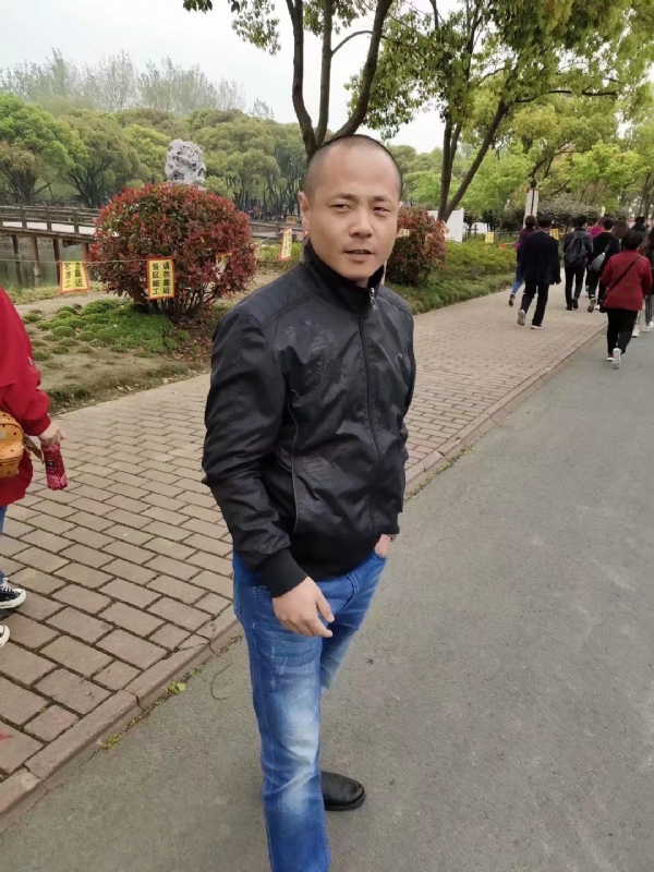 傻子的第一张照片--龙岩相亲服务中心