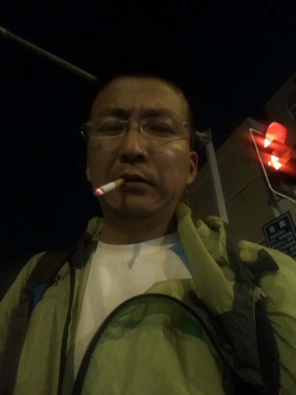 认真的生活的第一张照片--龙岩相亲服务中心