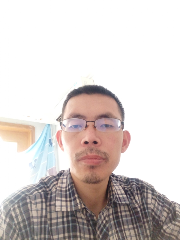 芳华的第一张照片--龙岩相亲服务中心