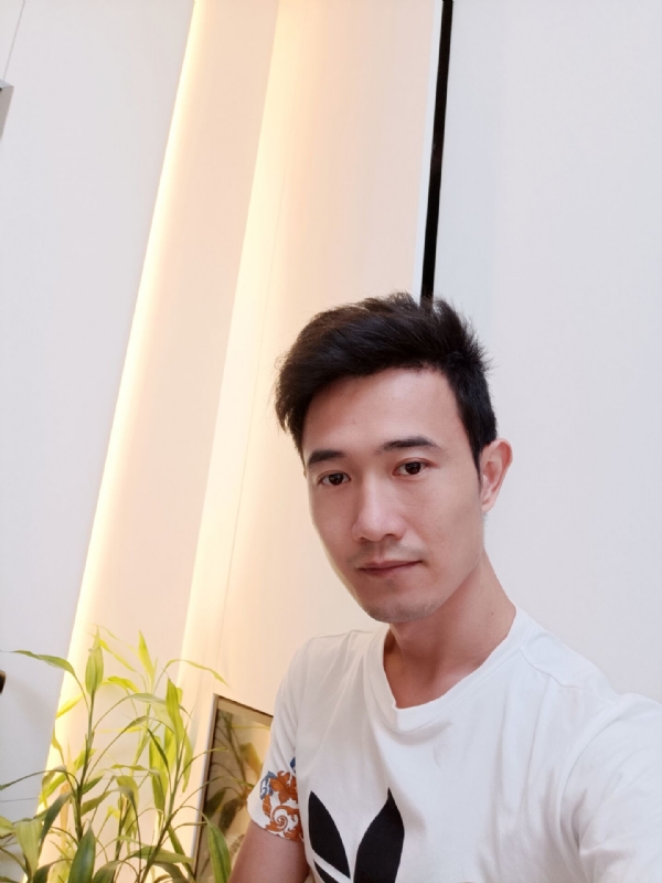 简的第一张照片--龙岩相亲服务中心