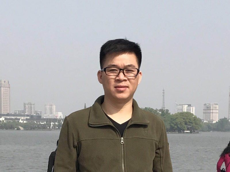 孔雀鱼的第一张照片--龙岩相亲服务中心